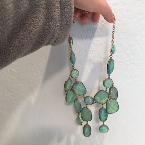 Turquoise statement necklace - Picture 3 of 3